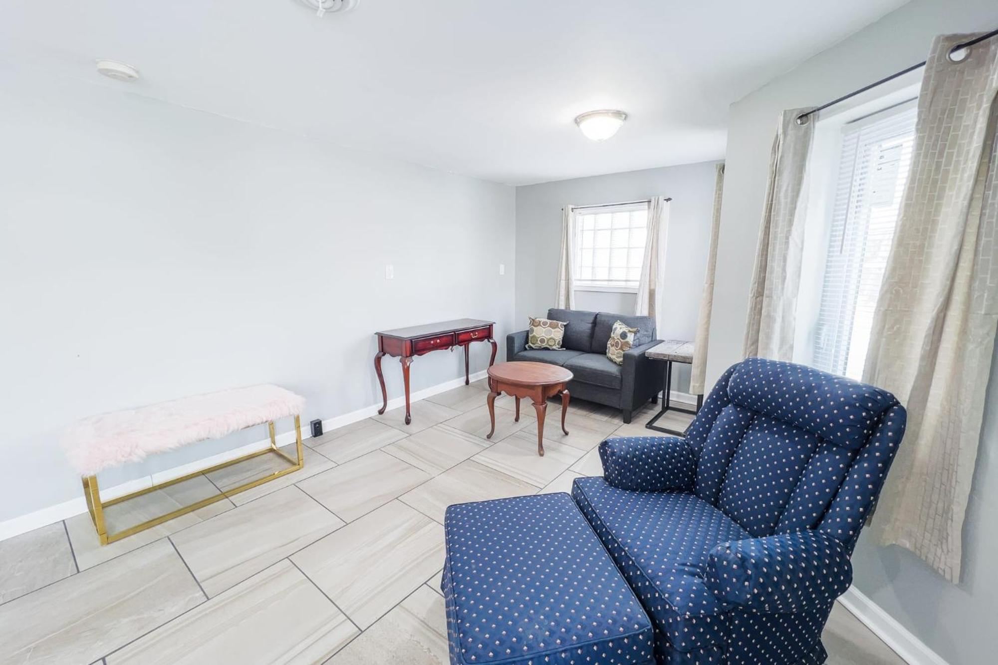 Large 6Br, 6 Bath In The City Of Niagara Falls Eksteriør bilde