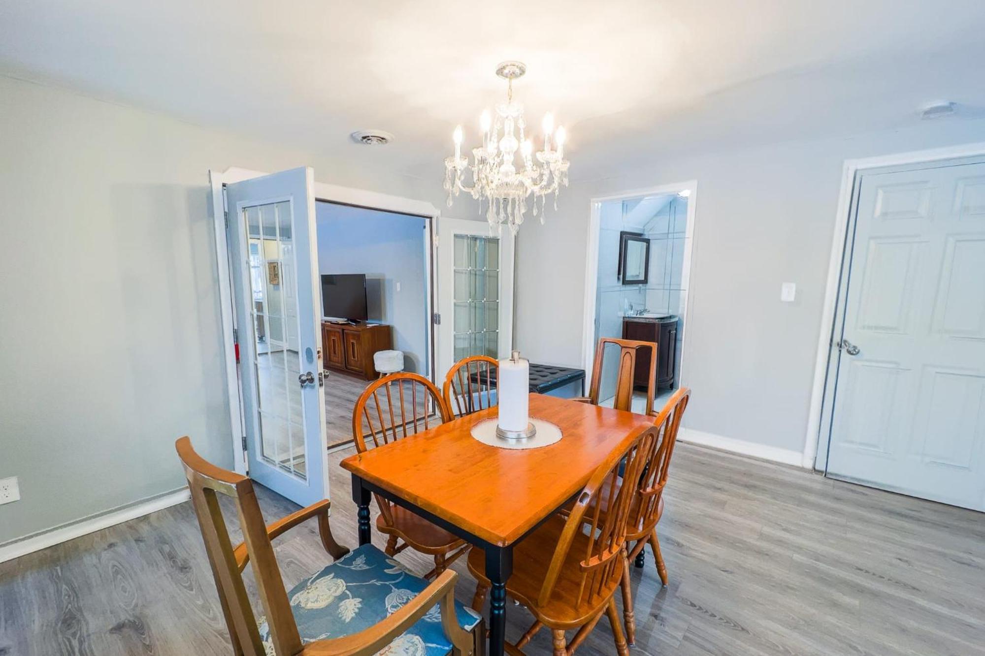 Large 6Br, 6 Bath In The City Of Niagara Falls Eksteriør bilde