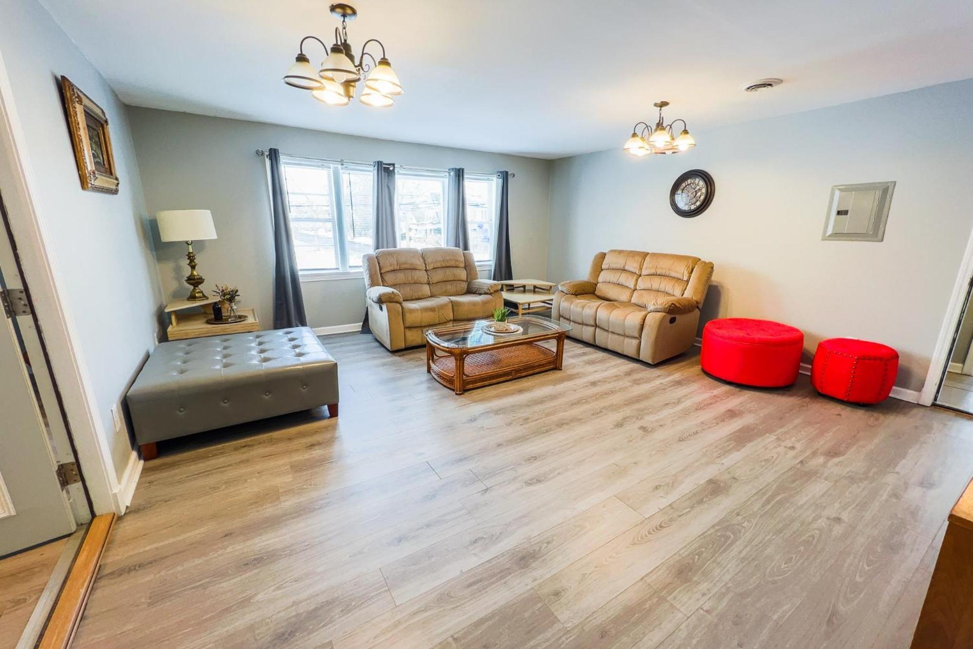 Large 6Br, 6 Bath In The City Of Niagara Falls Eksteriør bilde