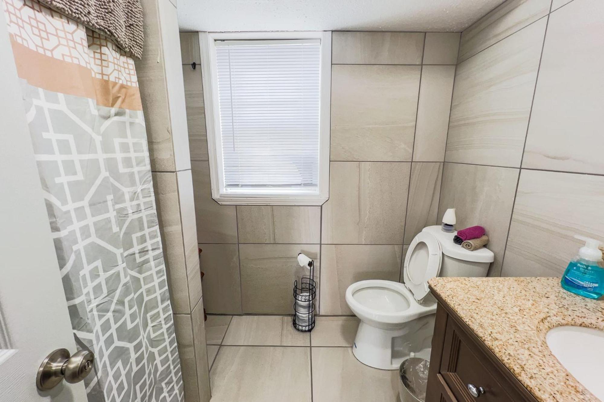 Large 6Br, 6 Bath In The City Of Niagara Falls Eksteriør bilde